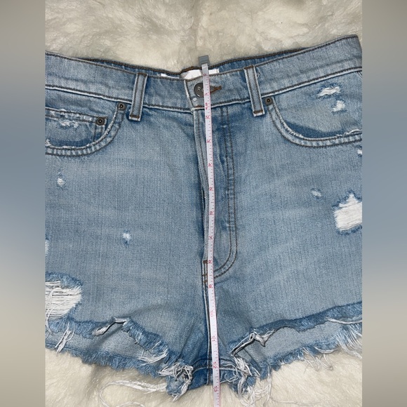 Reformation Short - Picture 7 of 8